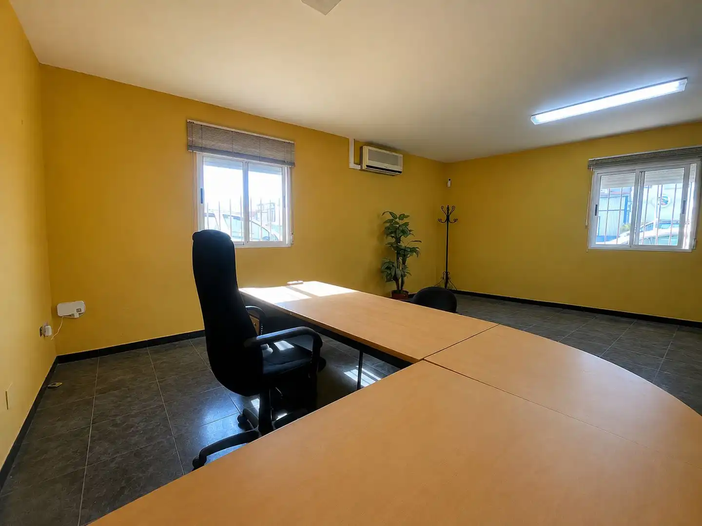 Fabrikhallen zur Miete in Torredonjimeno