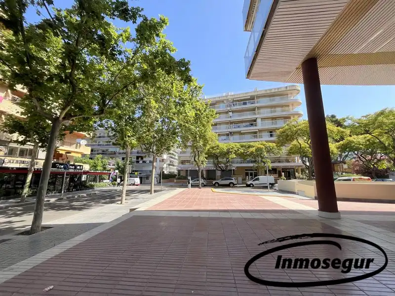 Business premises for sale in Carrer de Barbastre, imagen 23