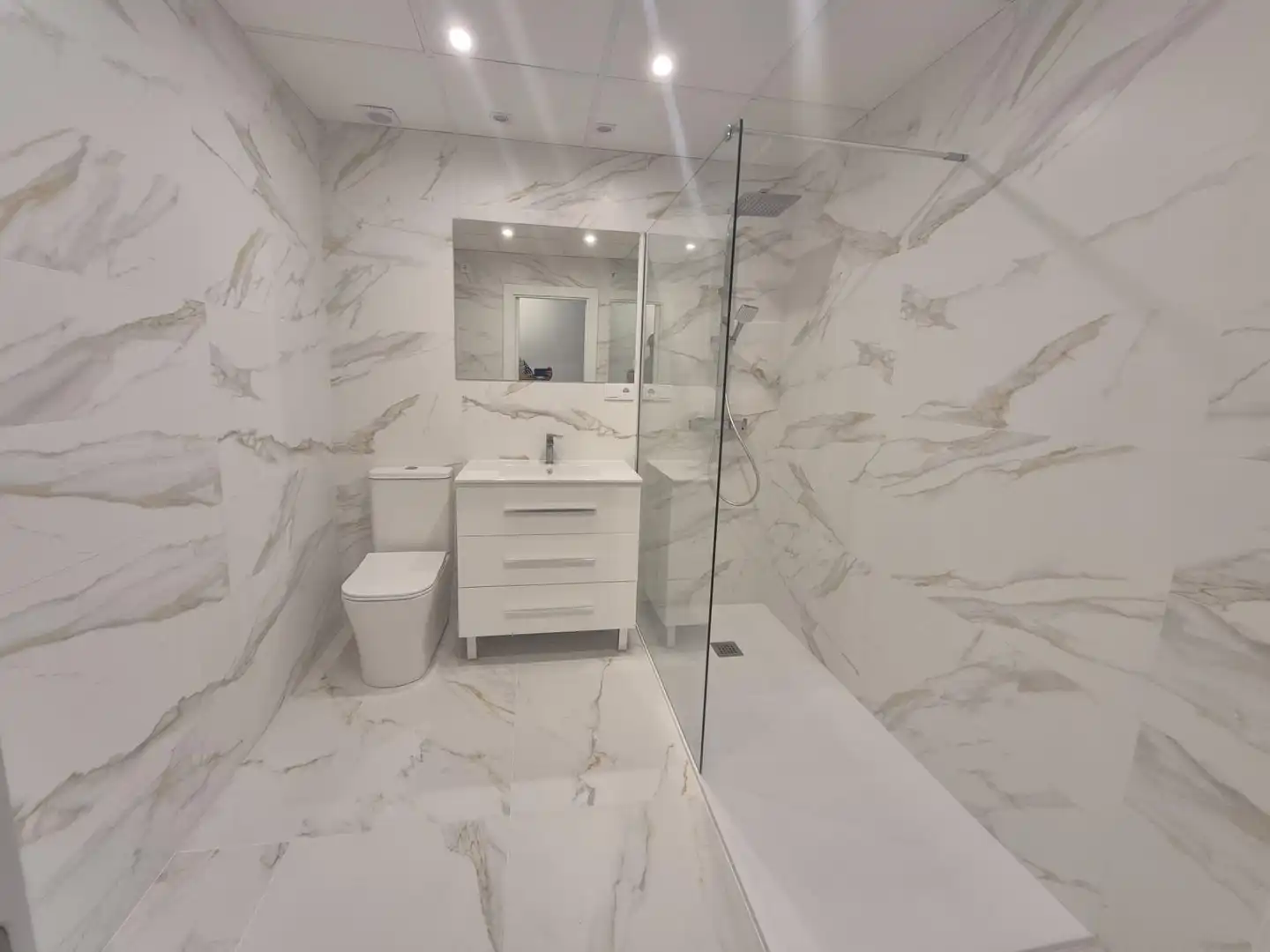 Baño de Planta baja en venta en Elche / Elx