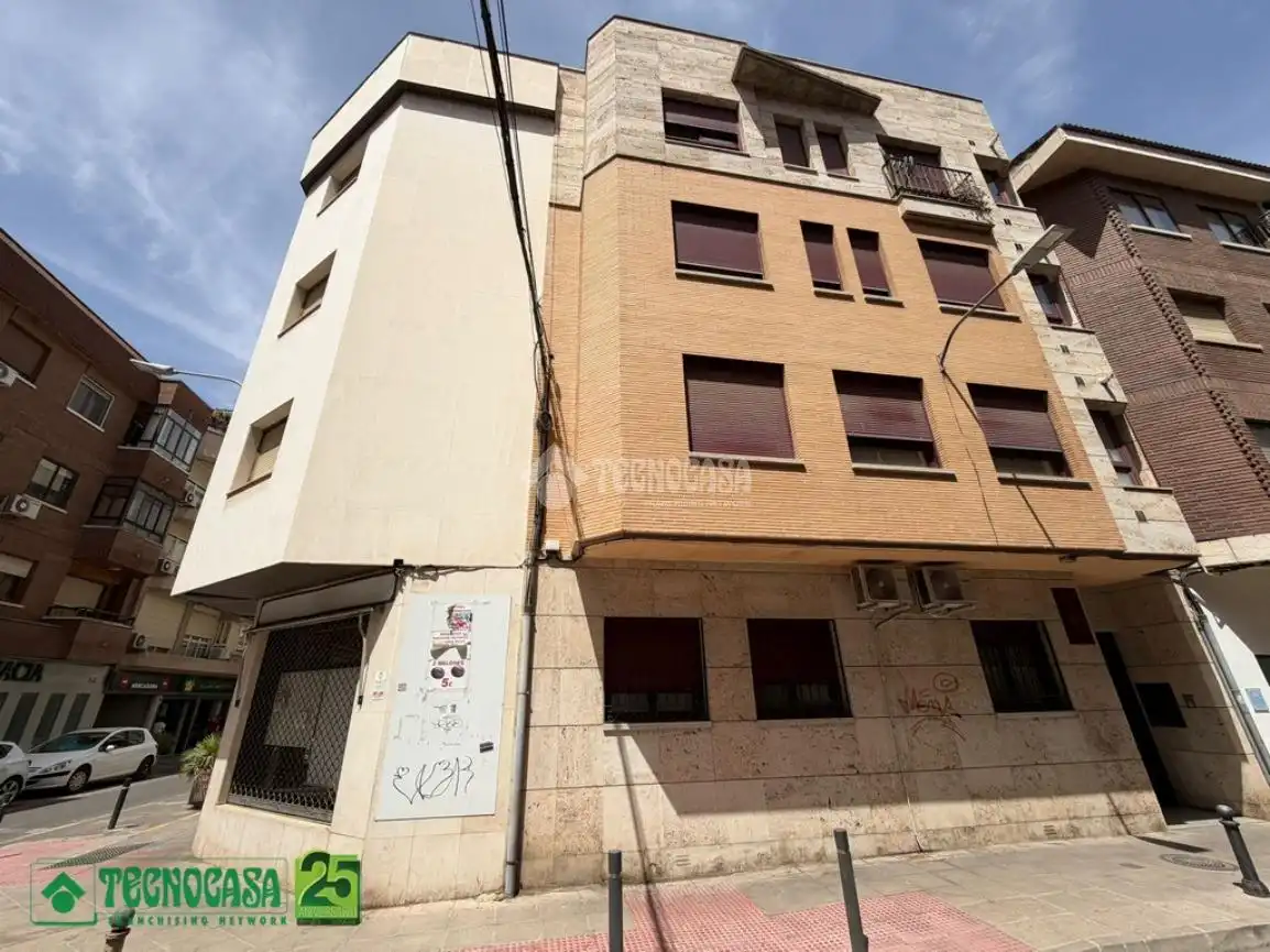 Vista exterior de Piso en venta en Ciudad Real con Calefacción y Trastero