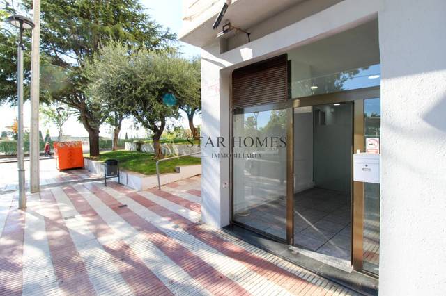 Local comercial en Alquiler en Ramon y Cajal en Masnou Alt