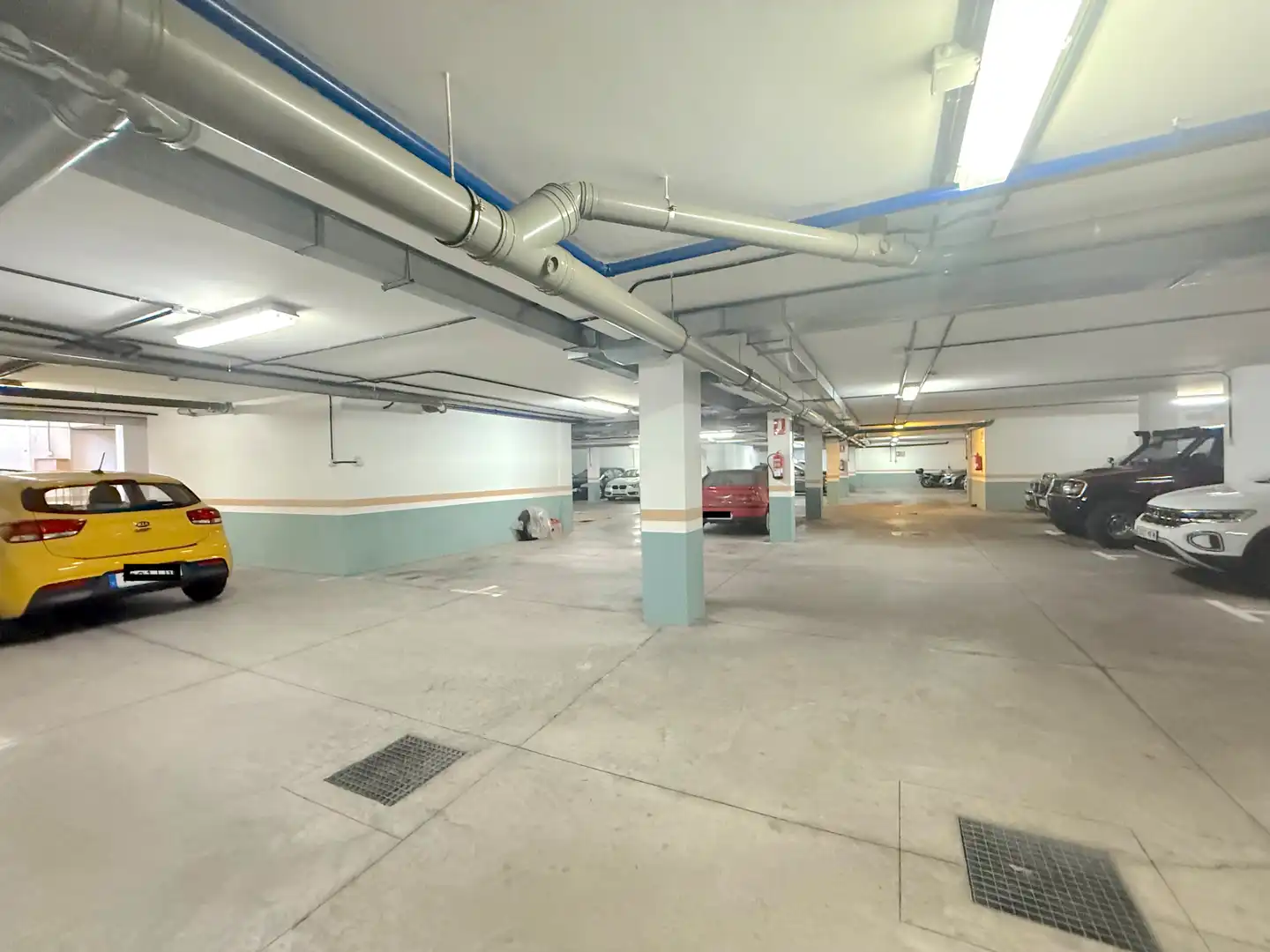 Parking de Piso en venta en San Cristóbal de la Laguna con Jardín privado, Terraza y Trastero