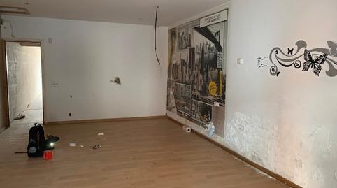 Foto 2 de Piso en venta en Carrer de Núria, La Maurina, Barcelona