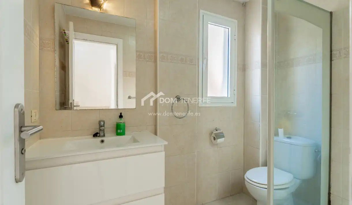 Baño de Casa o chalet de alquiler en Adeje con Terraza, Amueblado y Horno