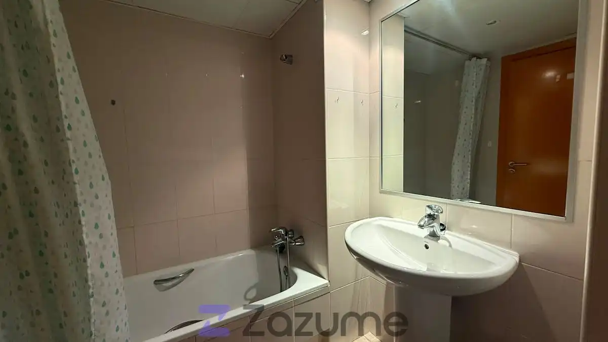 Badezimmer von Wohnung zur Miete in Murcia mit Klimaanlage, Heizung und Terrasse