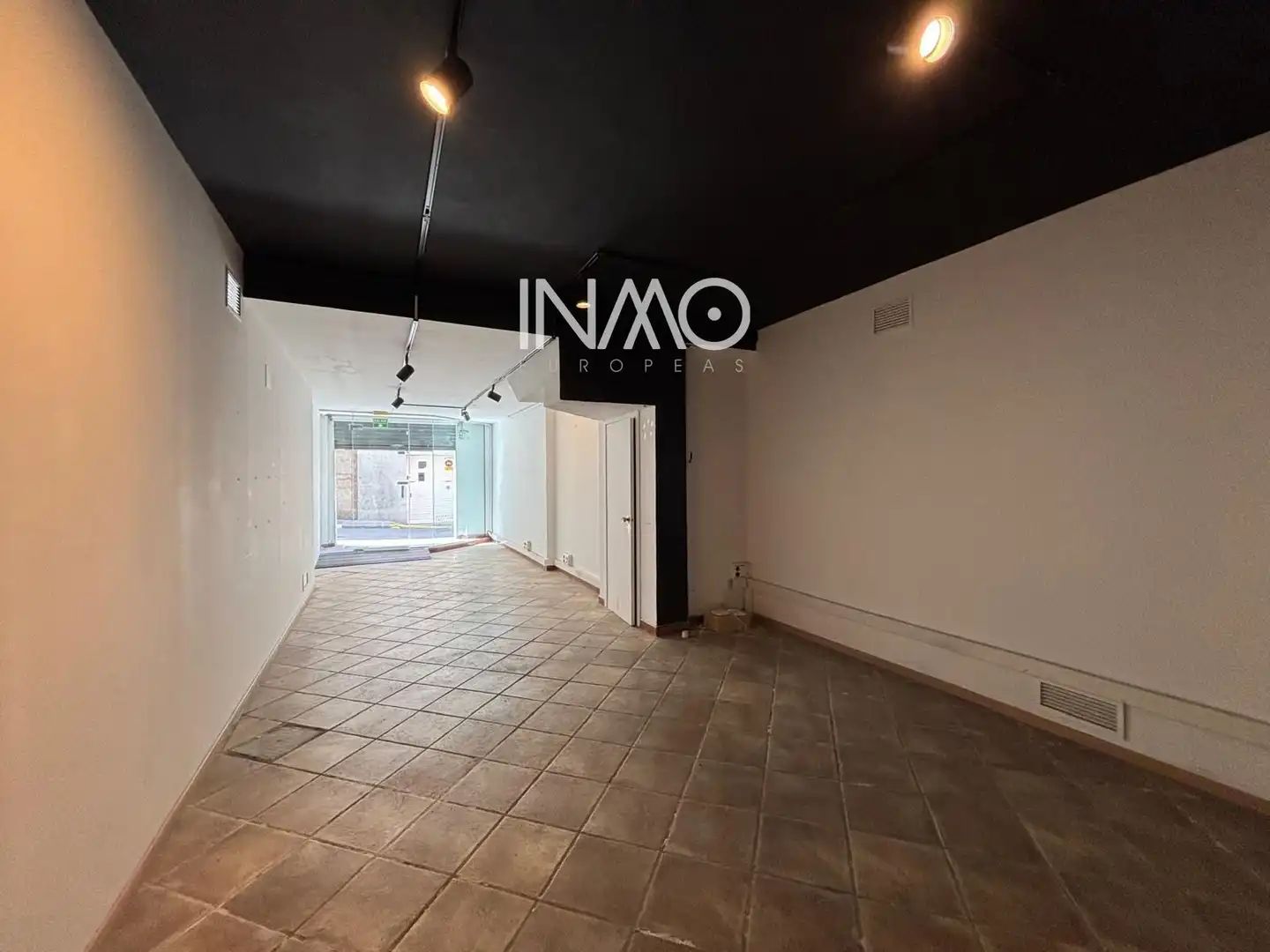Local comercial en venta en Centre, imagen 2