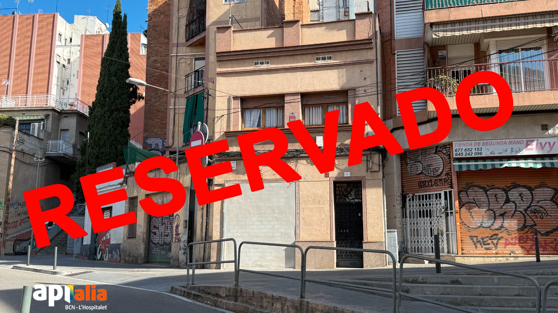 Vista exterior de Residencial en venta en L'Hospitalet de Llobregat