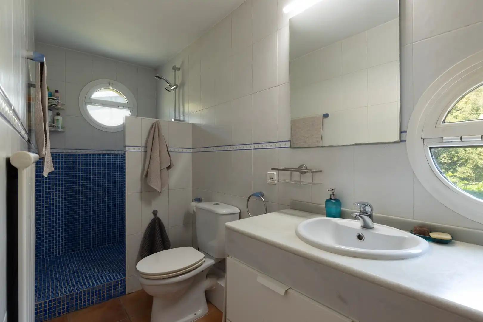 Bany de Casa o xalet en venda en Castellar del Vallès amb Aire condicionat, Calefacció i Jardí privat