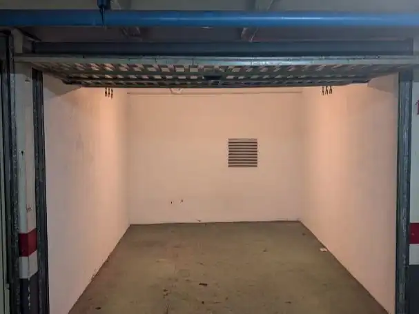 Parkplatz von Garage zur Miete in Zarautz