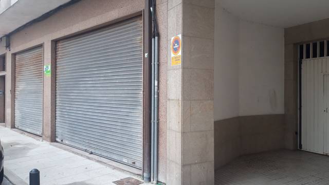 Local comercial en Alquiler en Rúa Sevilla en Cambados
