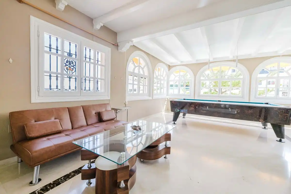 Sala de estar de Casa o chalet en venta en Mijas con Aire acondicionado, Calefacción y Jardín privado