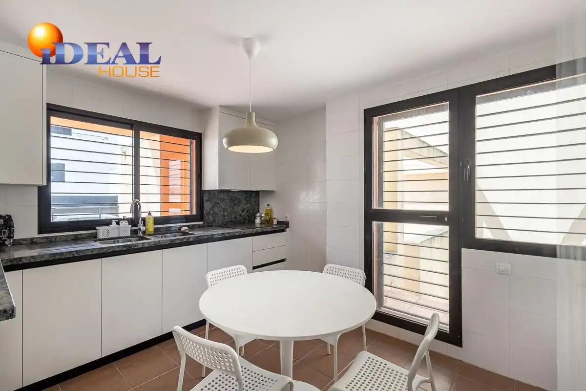 Reihenhaus mit Terrasse zum Verkauf in Calle Calle Majuelo, imagen 15