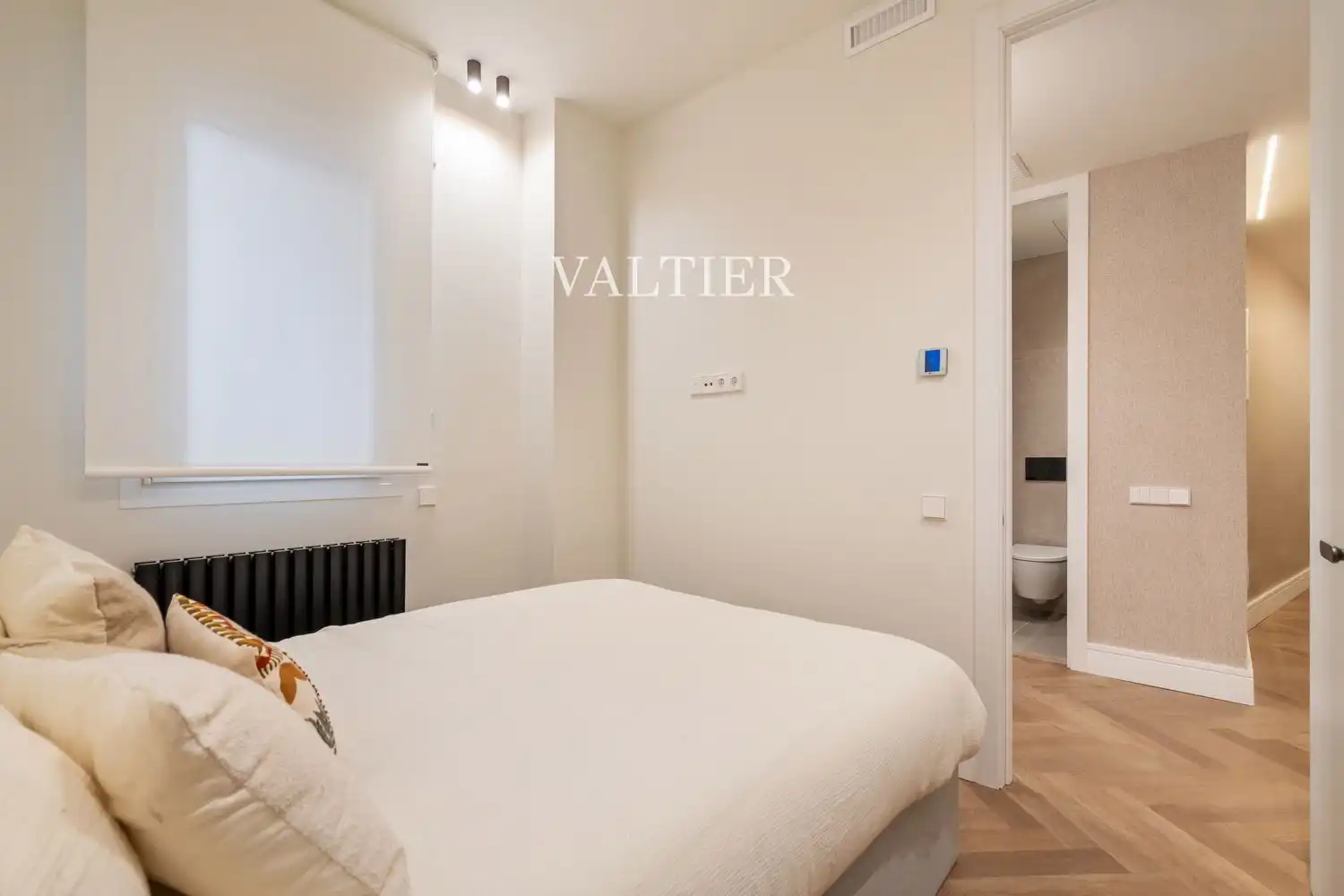 Bedroom of Flat for sale in Madrid  with Air Conditioner, Heating and Terrace