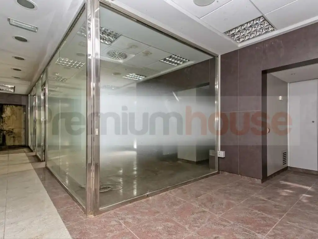 Business premises for sale in Calle de Mossèn Jacint Verdaguer, imagen 4