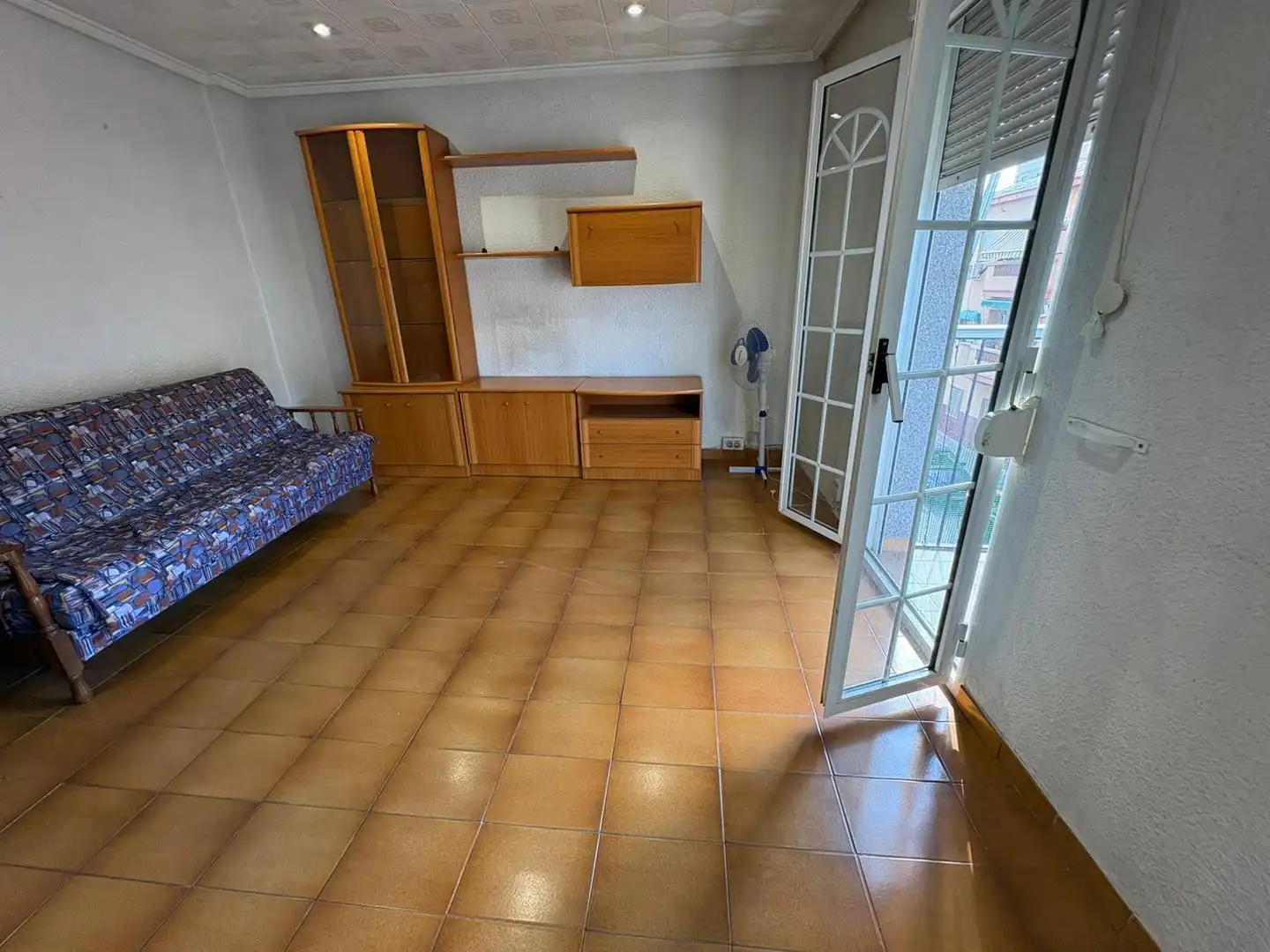 Flat for rent in Calle manuel ruiz magro, Carrús Este
