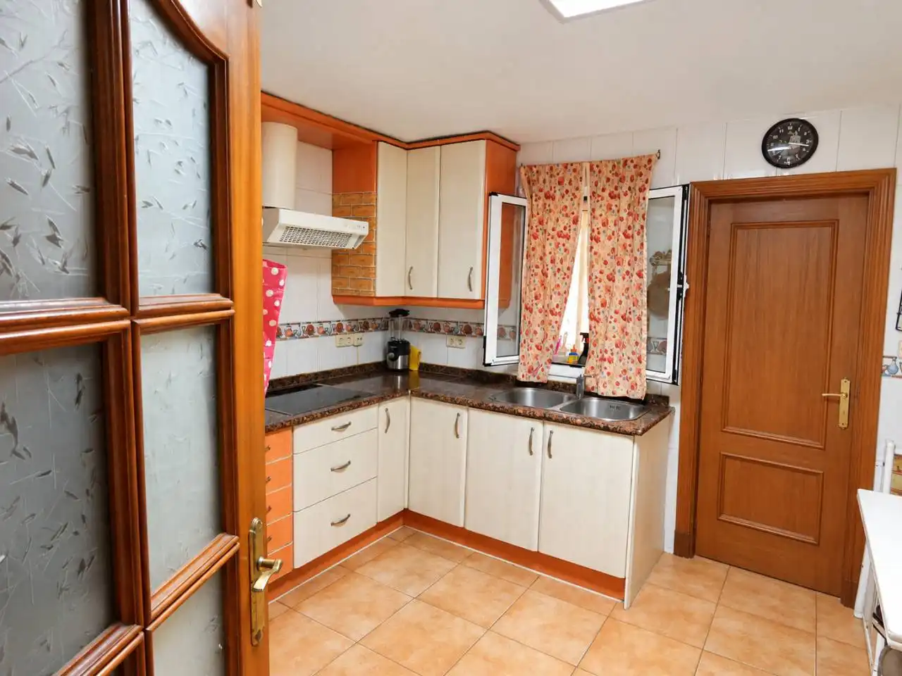 Chalet con piscina en venta en Avenida París, imagen 7
