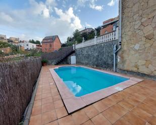 Piscina de Casa o xalet en venda en Terrassa amb Aire condicionat, Calefacció i Jardí privat