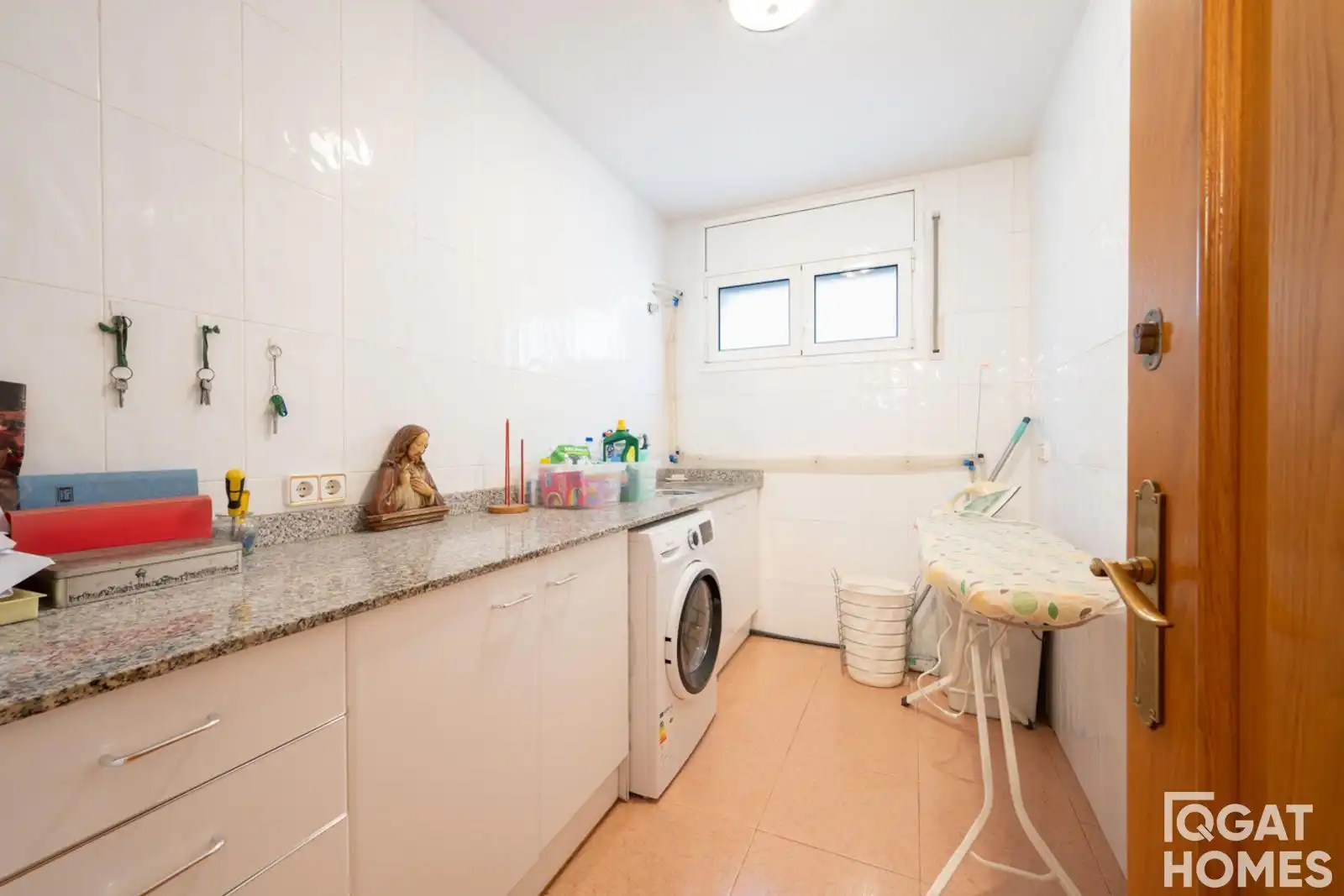 Cuina de Casa o xalet en venda en Sant Cugat del Vallès amb Calefacció, Terrassa i Piscina