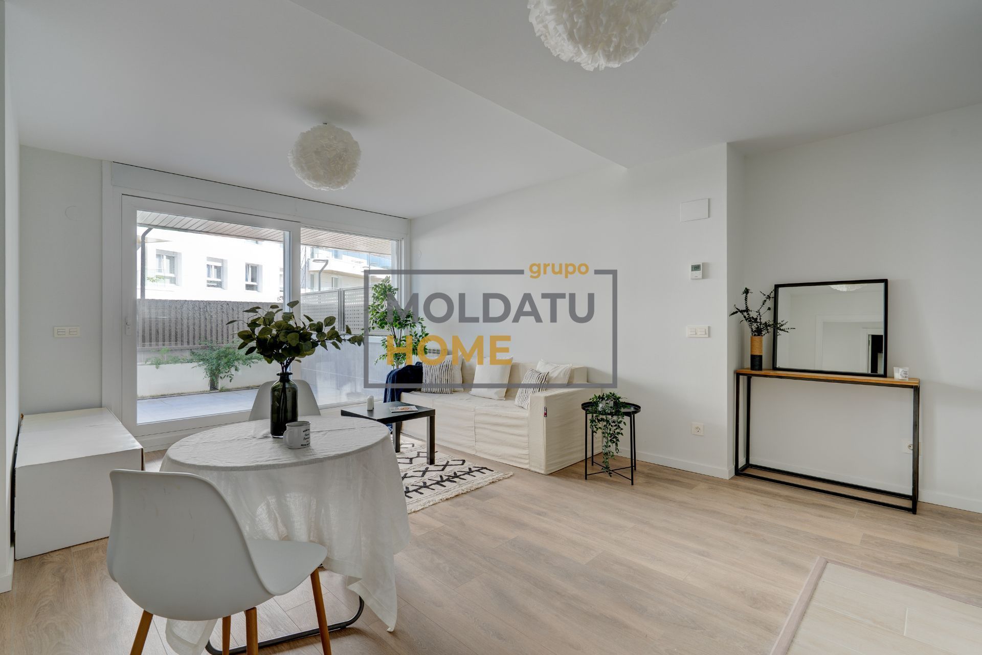 Living room of Flat for sale in Irun   with Heating, Terrace and Storage room