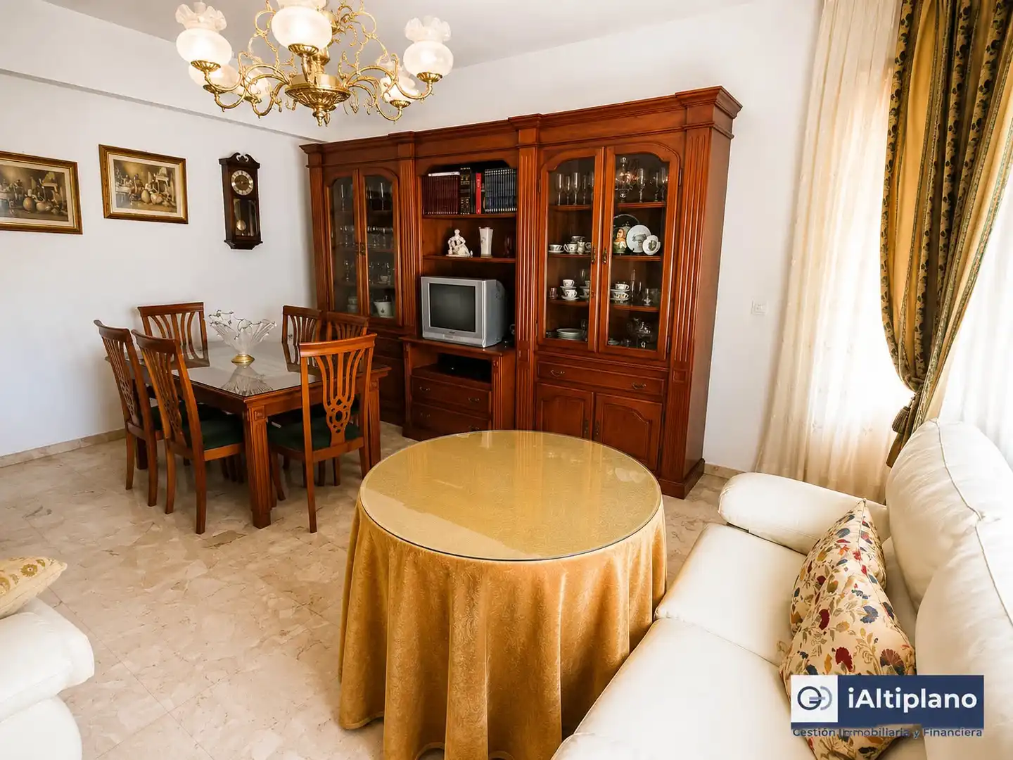 Living room of Flat for sale in Caniles  with Terrace and Furnished
