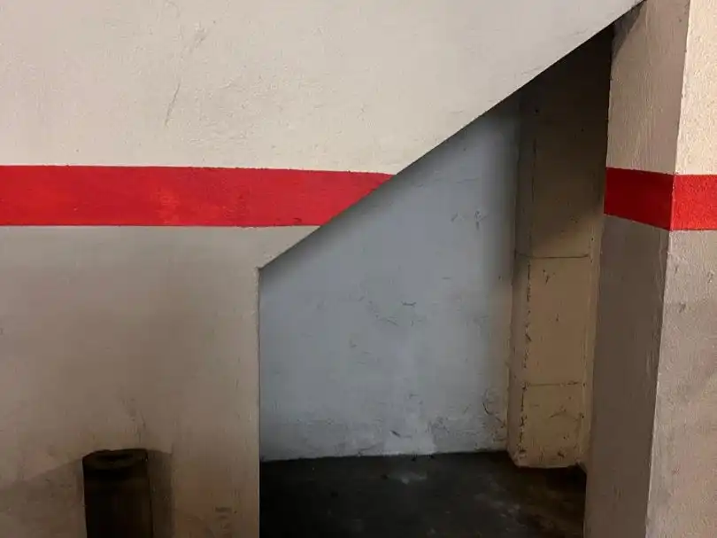 Einzelparkplatz zum Verkauf in Viladomat 11, imagen 3