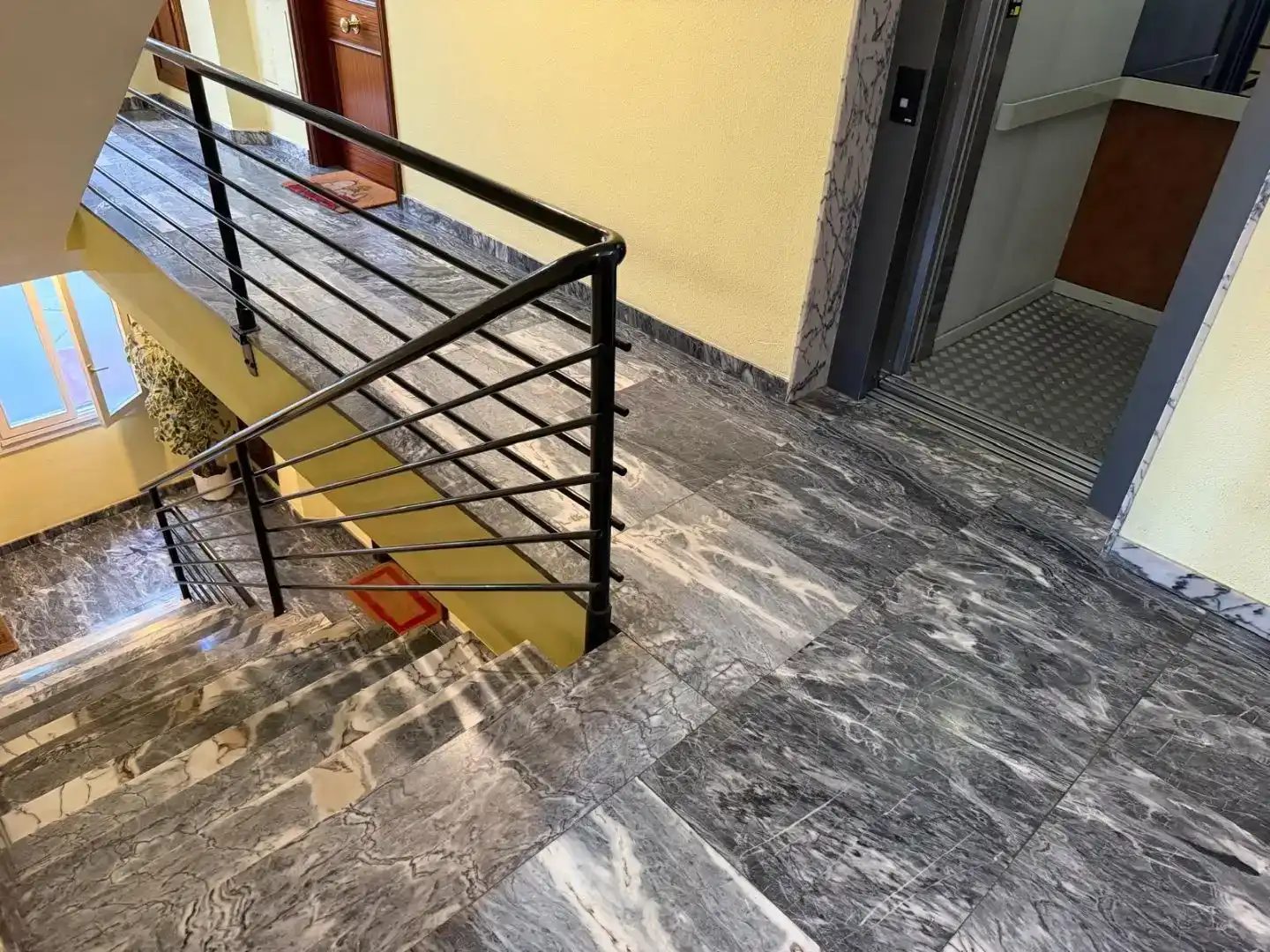 Pis de lloguer en Oviedo  amb Parquet, Traster i Moblat