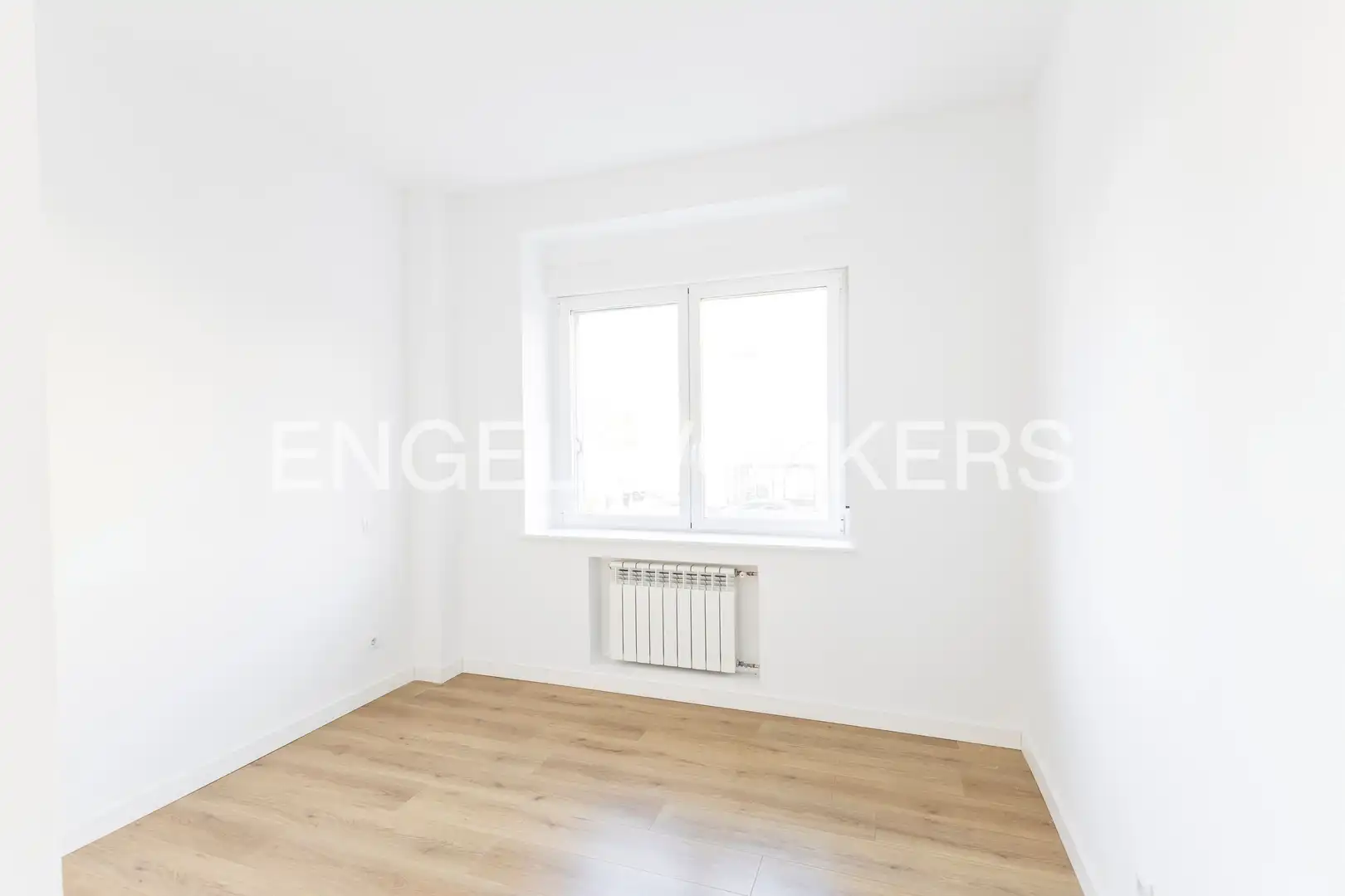 Schlafzimmer von Wohnung zur Miete in Madrid mit Klimaanlage, Heizung und Parkett