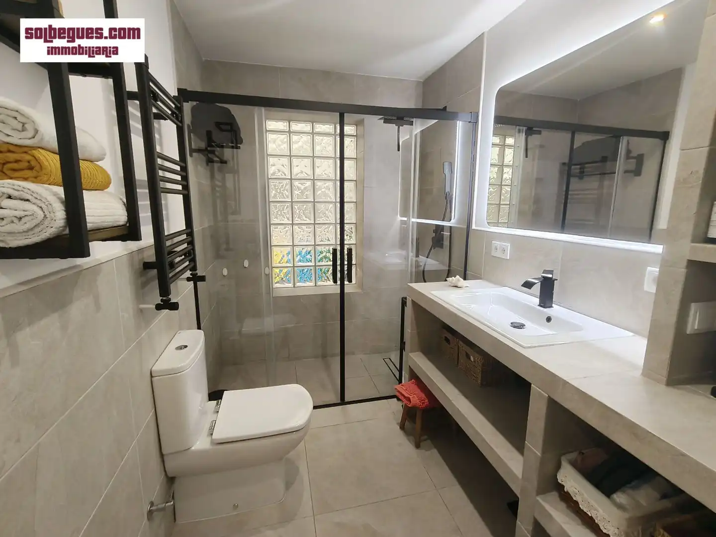 Baño de Piso en venta en Begues con Calefacción y Terraza