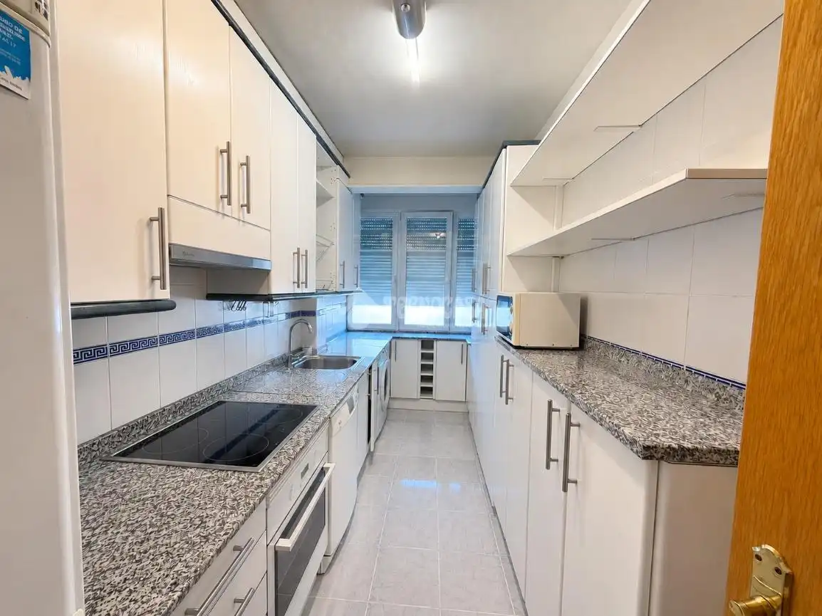 Küche von Wohnung zur Miete in Madrid mit Klimaanlage, Heizung und Parkett