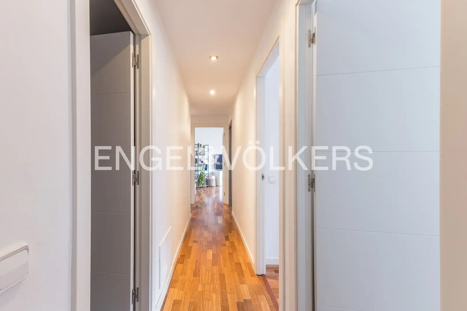 Flat for sale in Sant Joan Despí  with Air Conditioner, Heating and Parquet flooring