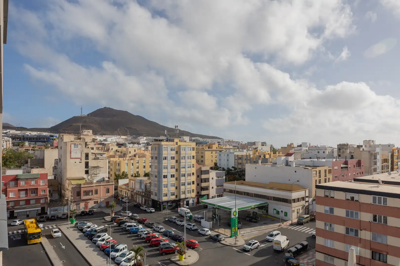 Vista exterior de Pis de lloguer en Las Palmas de Gran Canaria amb Aire condicionat, Traster i Piscina