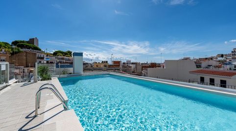 Piso de alquiler de temporada con dos habitaciones piscina en el centro.