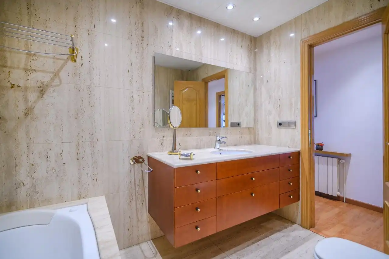 Bany de Casa o xalet en venda en Sant Joan de Vilatorrada amb Calefacció, Parquet i Terrassa