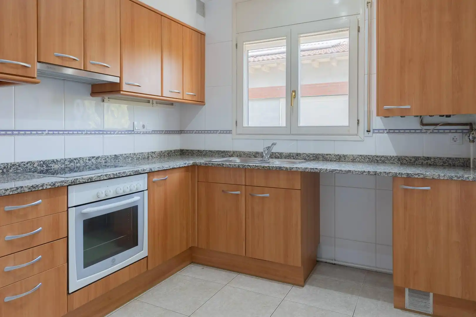 Küche von Wohnung zum Verkauf in Sant Quirze de Besora mit Heizung, Terrasse und Ofen