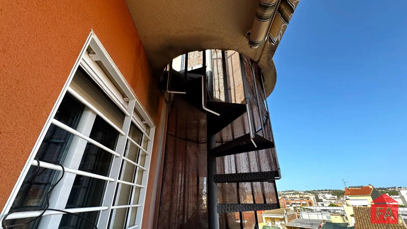 Balcony of Attic for sale in El Vendrell  with Air Conditioner, Terrace and Storage room