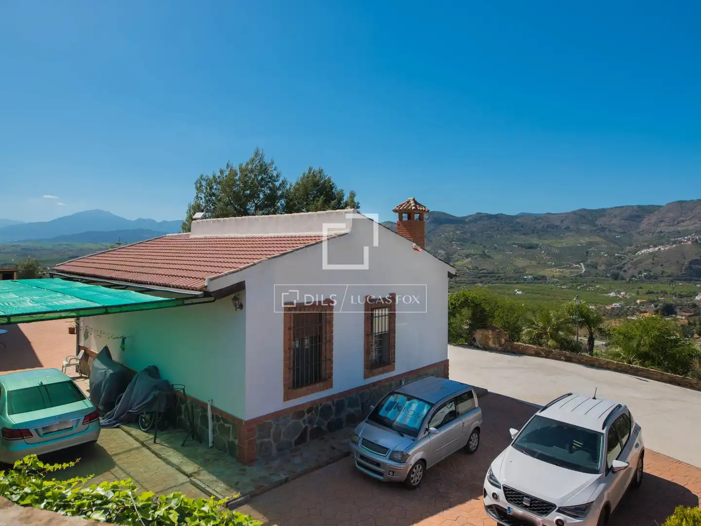 Vista exterior de Finca rústica en venda en Ardales amb Aire condicionat, Terrassa i Traster