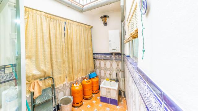 Casa adosada en Venta en  Calle Prim #5 en Las Navas de la Concepción