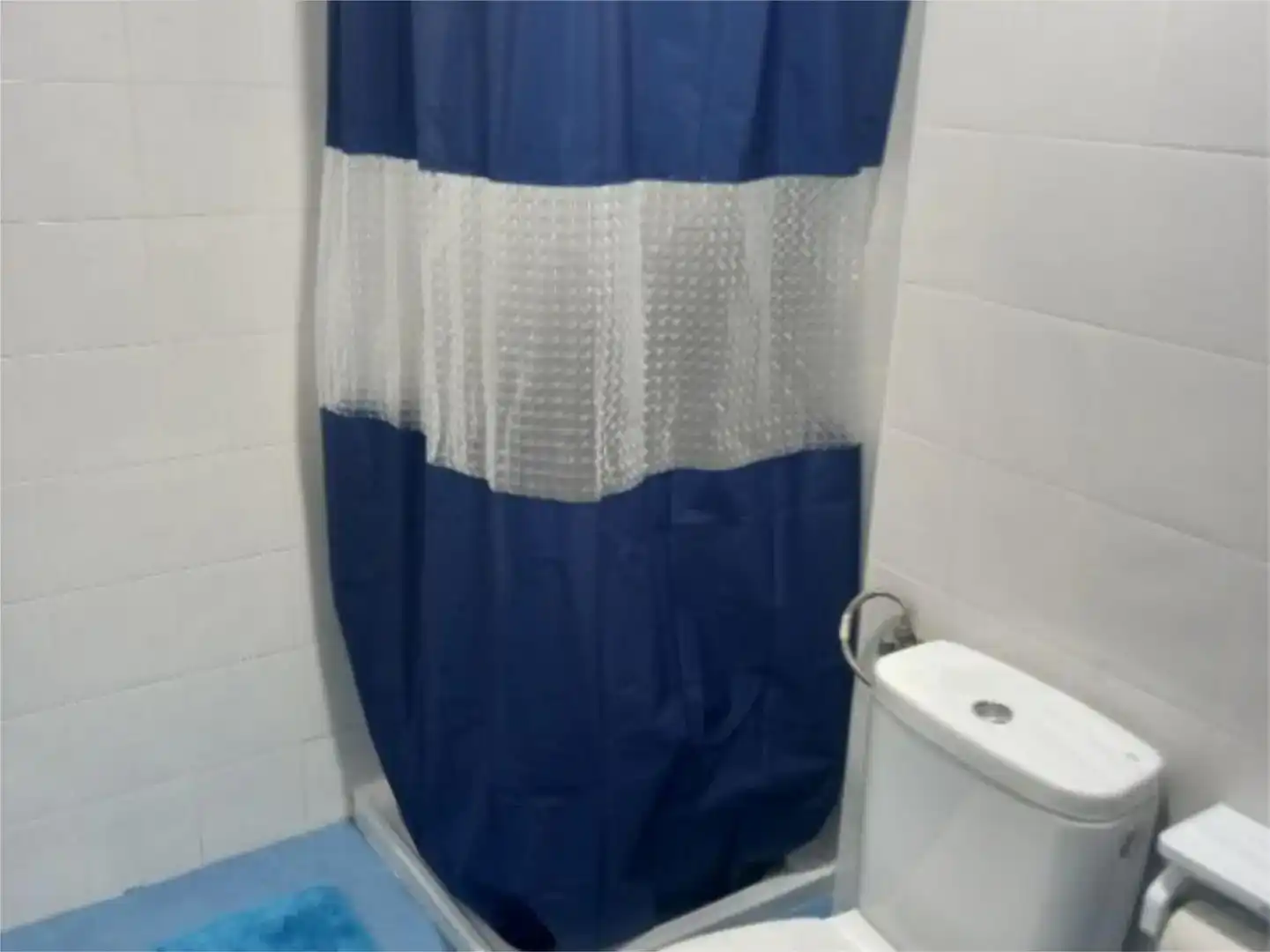 Badezimmer von Wohnung zur Miete in Dos Hermanas mit Klimaanlage