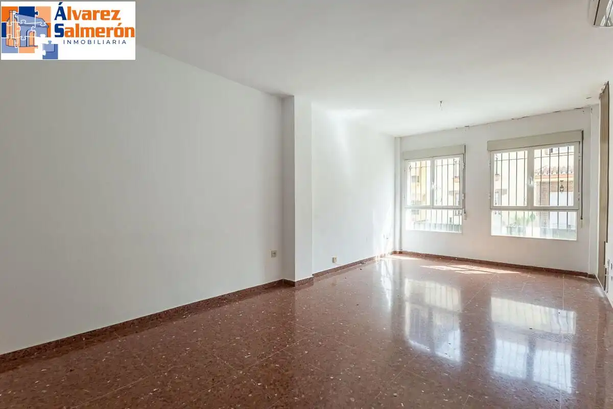 Vista exterior de Casa adosada en venta en Huétor Vega con Terraza