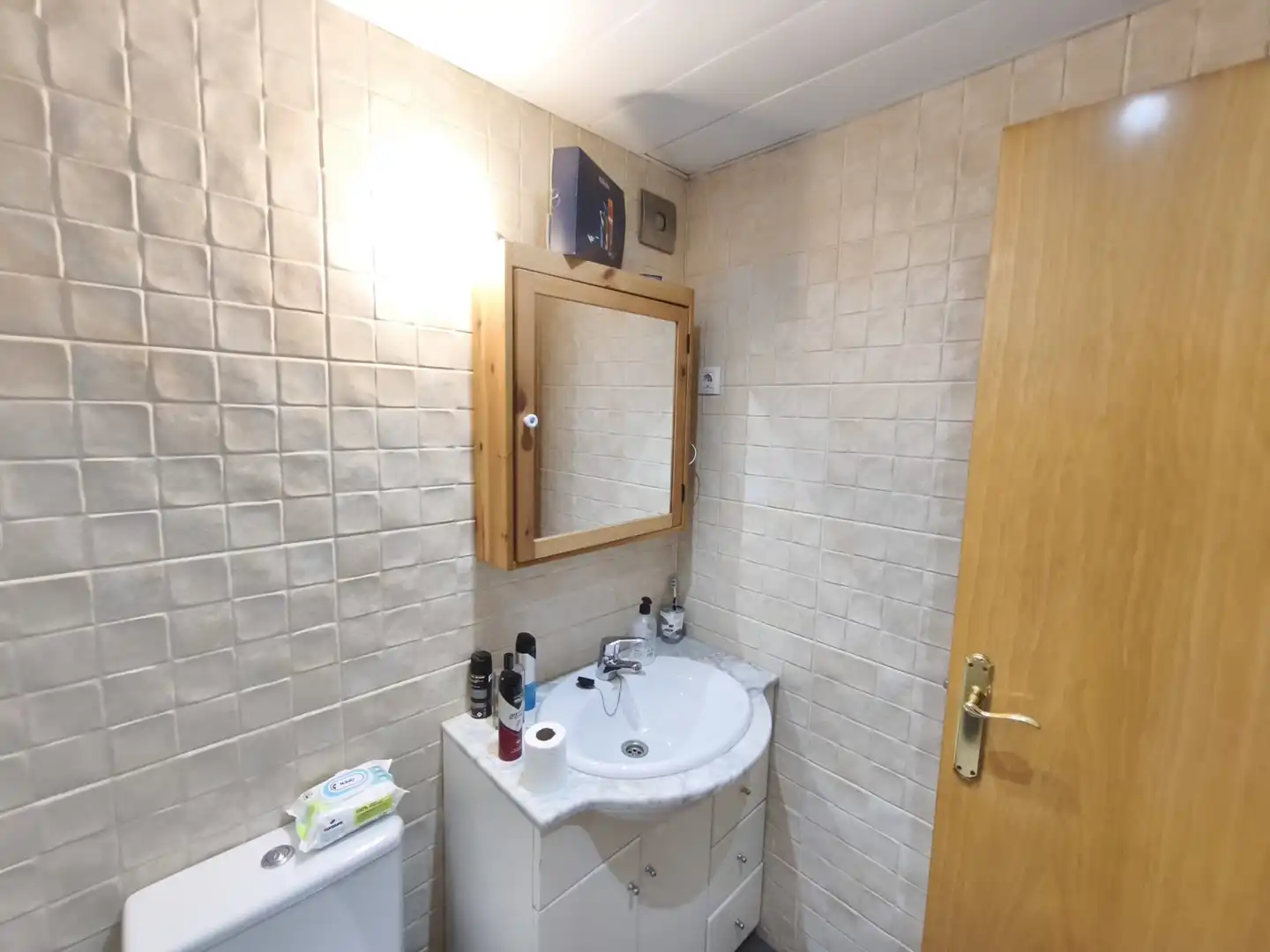 Badezimmer von Wohnung zum Verkauf in Terrassa mit Heizung, Parkett und Balkon