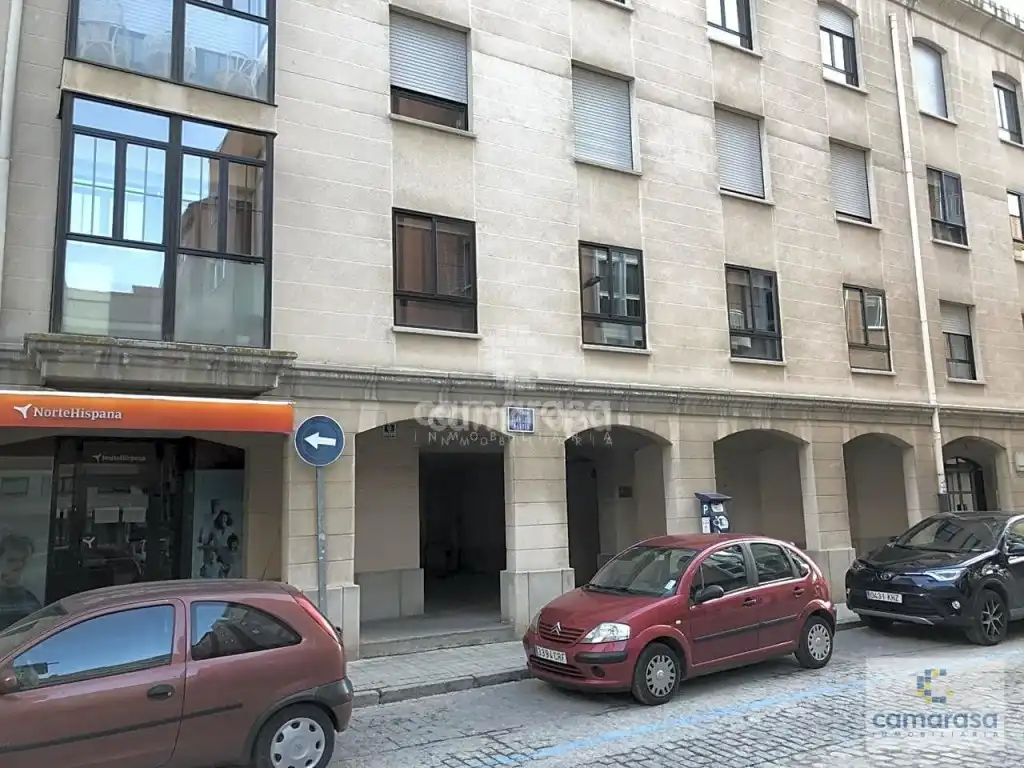 Local en venta en Calle Don Juan José Martín, 1, Centro