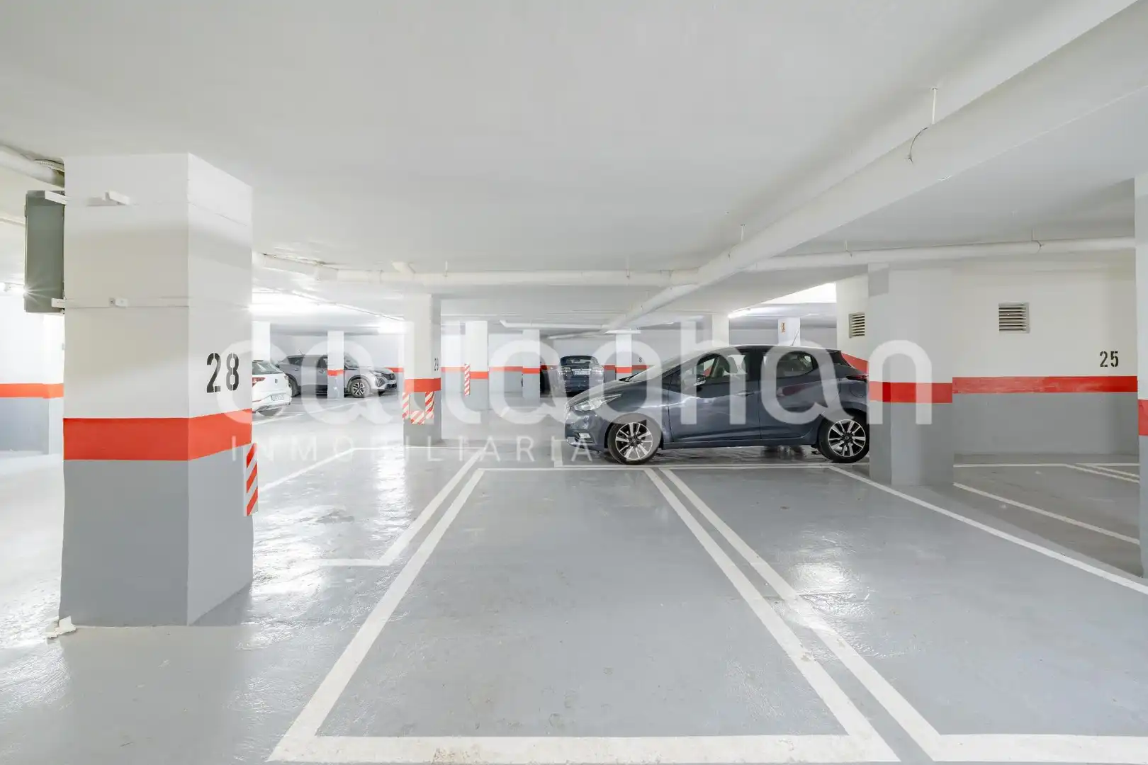 Parking de Piso en venta en Valencia con Aire acondicionado, Calefacción y Amueblado