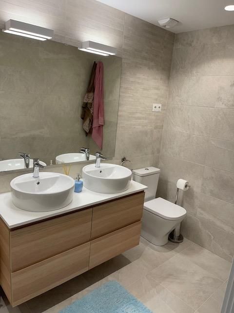 Bany de Pis de lloguer en Getxo  amb Terrassa, Traster i Moblat