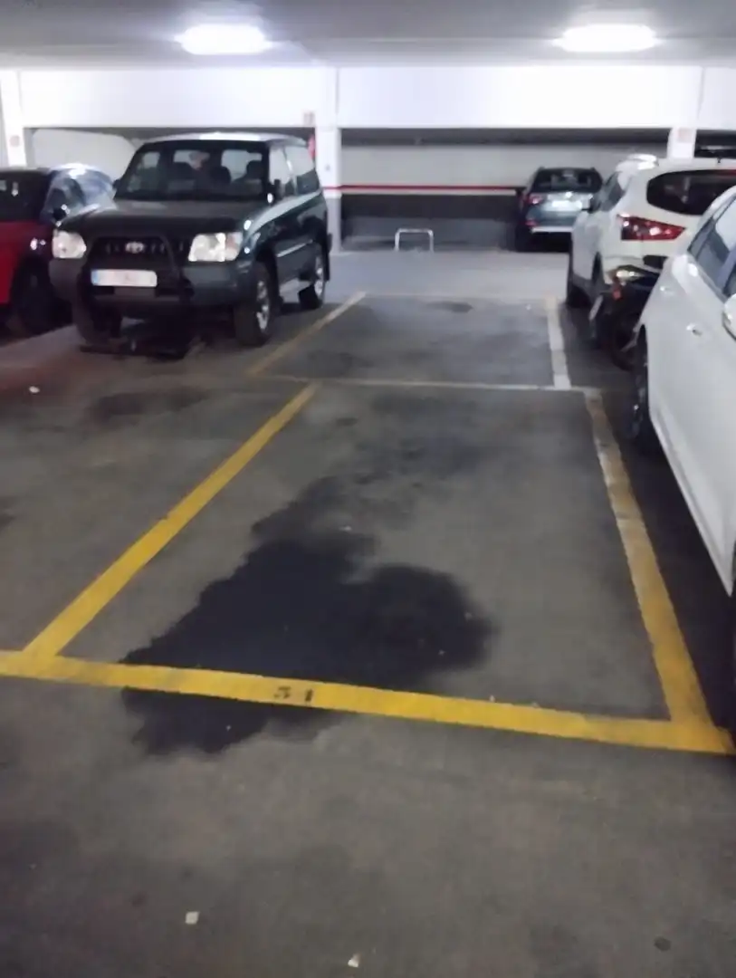 Einzelparkplatz zum Verkauf in Carrer de Jambrina 16, imagen 2