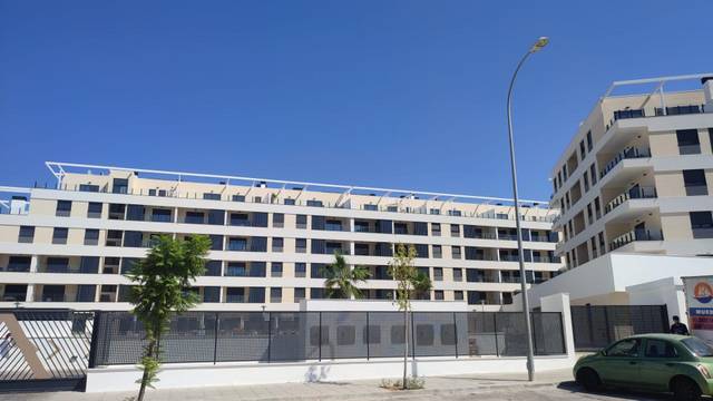 Local comercial en Alquiler en Nuevo Bulevar