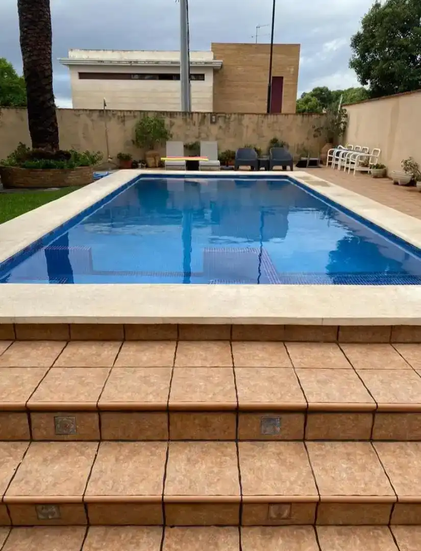 Piscina de Casa o chalet en venta en Torrent con Aire acondicionado, Piscina y Balcón
