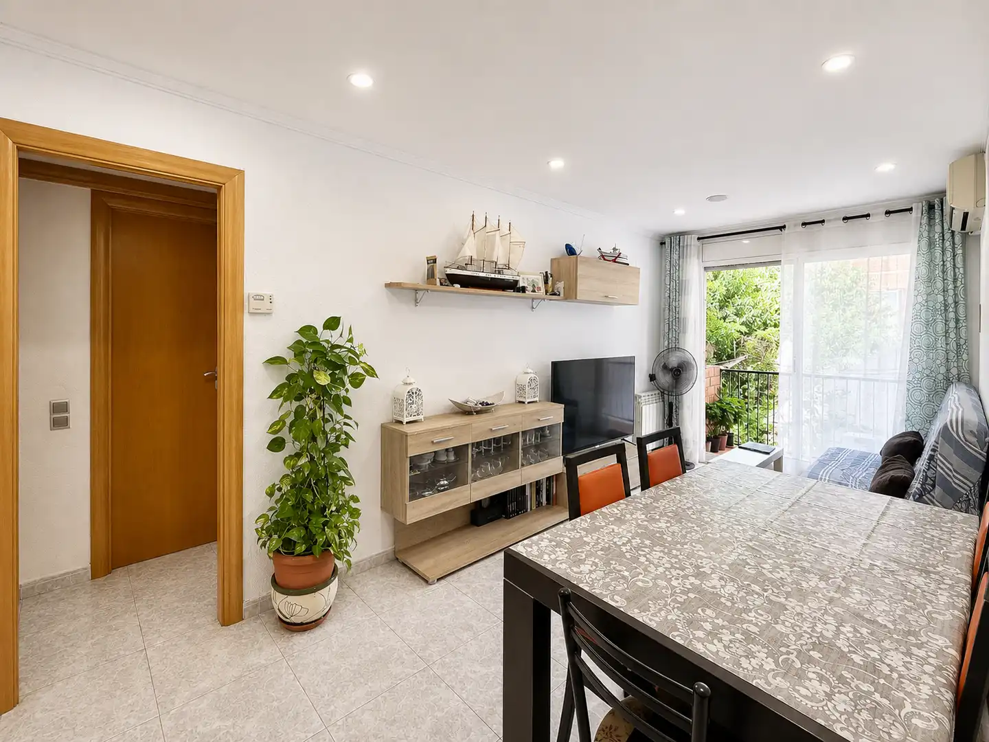 Esszimmer von Wohnung zum Verkauf in Cornellà de Llobregat mit Balkon