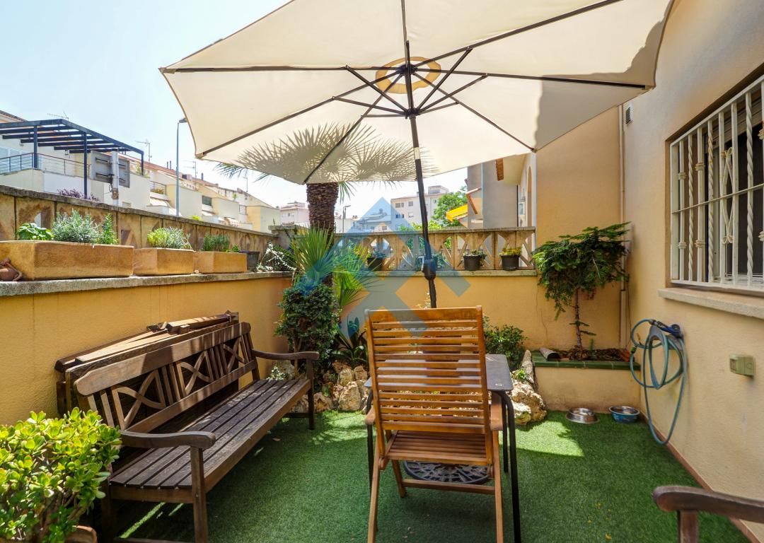 Terrace of House or chalet for sale in Vilanova i la Geltrú  with Air Conditioner, Heating and Terrace