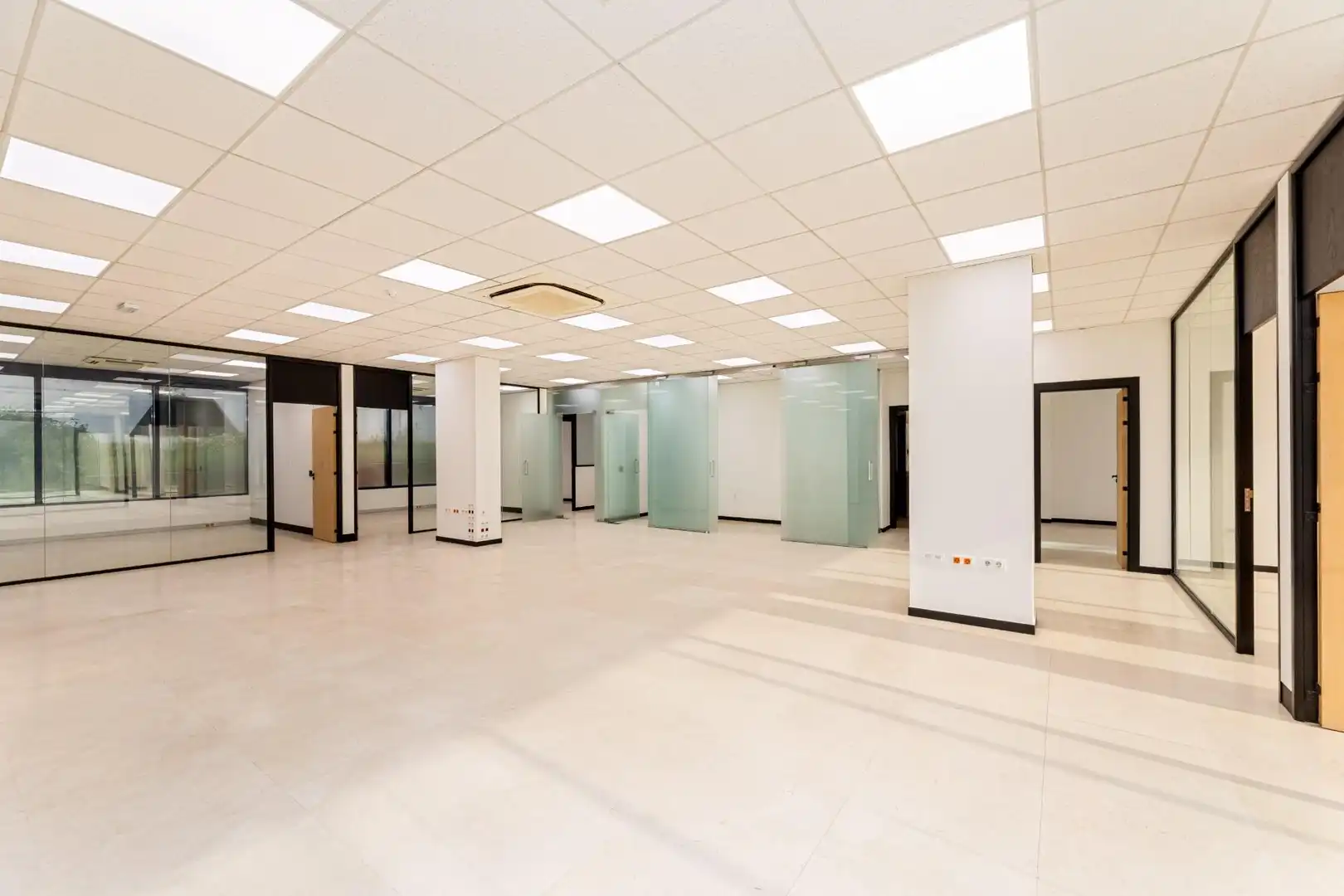 Büro zum Verkauf in Pozuelo de Alarcón mit Klimaanlage und Heizung