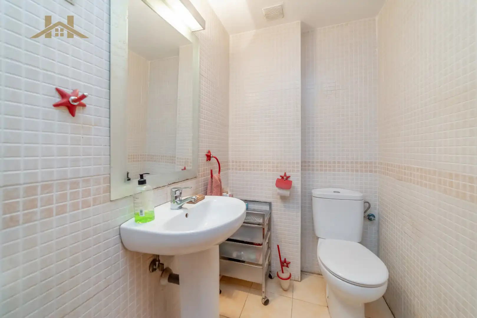 Bathroom of Detached homes for sale in Parla  with Air Conditioner, Heating and Private garden